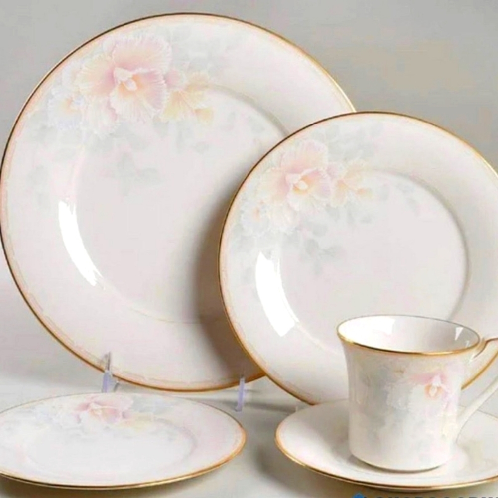 Noritake sweet surprise 5pc set
